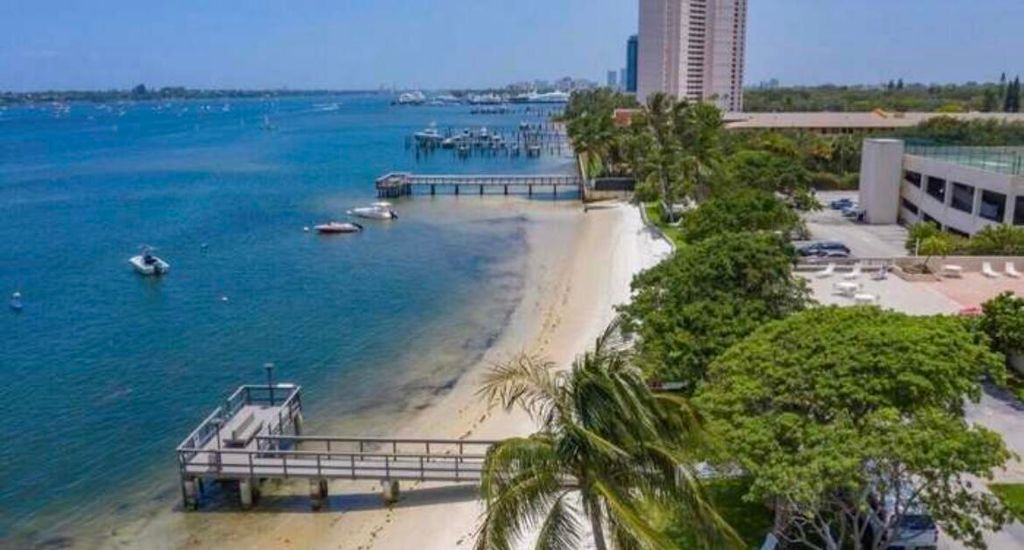 Photo of 5600 N Flagler Drive #1009, West Palm Beach, FL 33407 (MLS # B26007136)