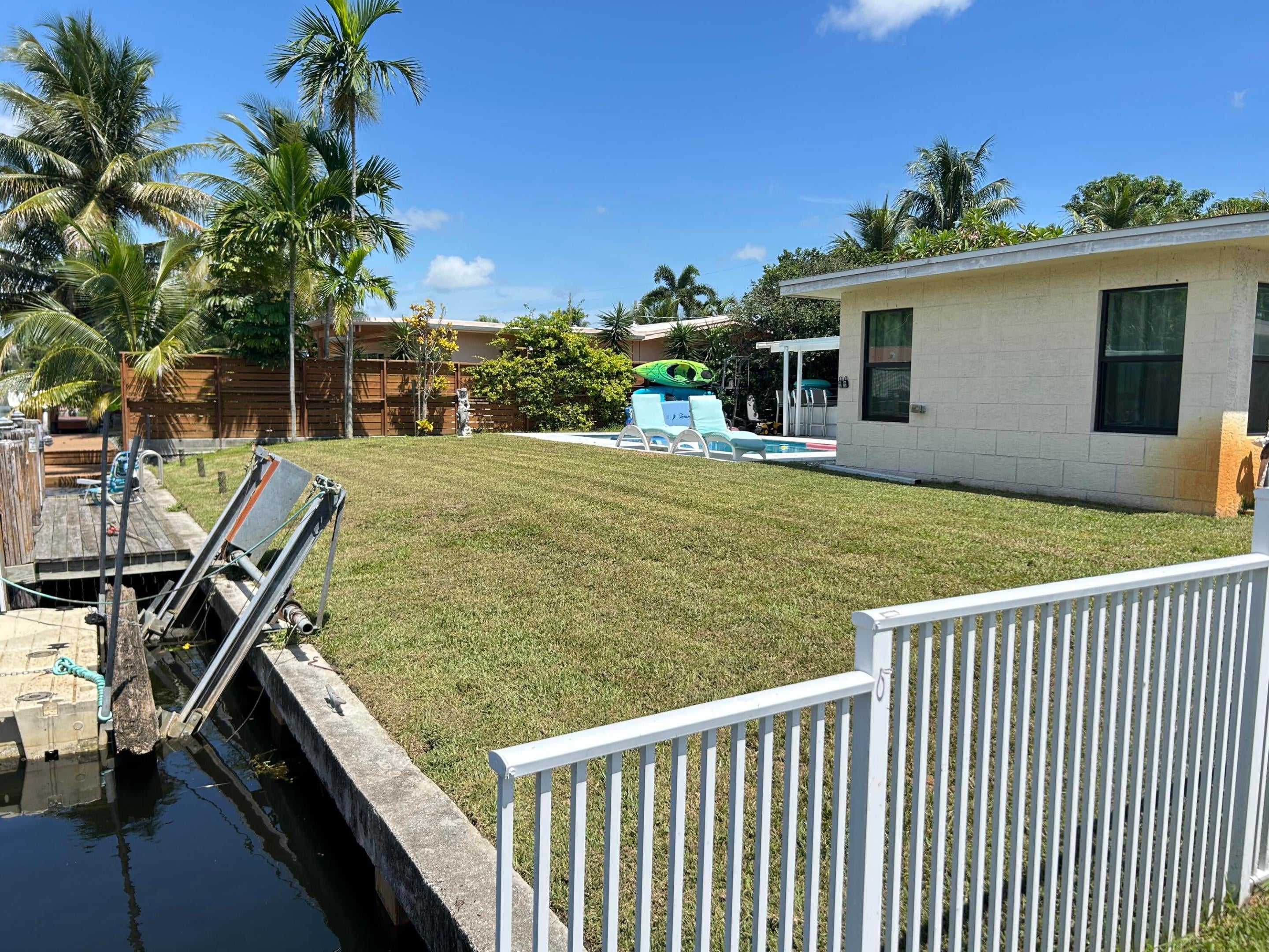 2507 BIMINI Lane