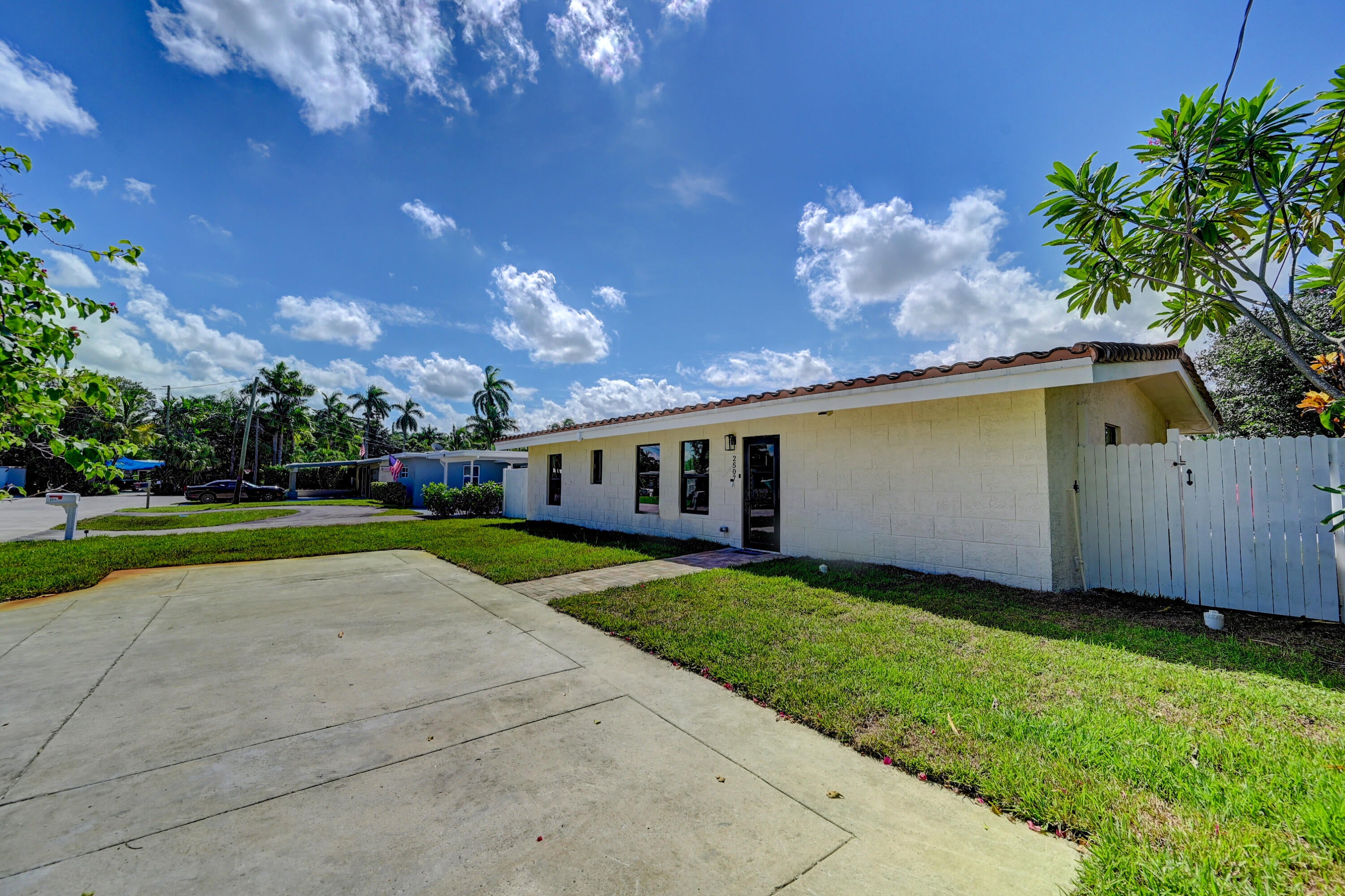 2507 BIMINI Lane