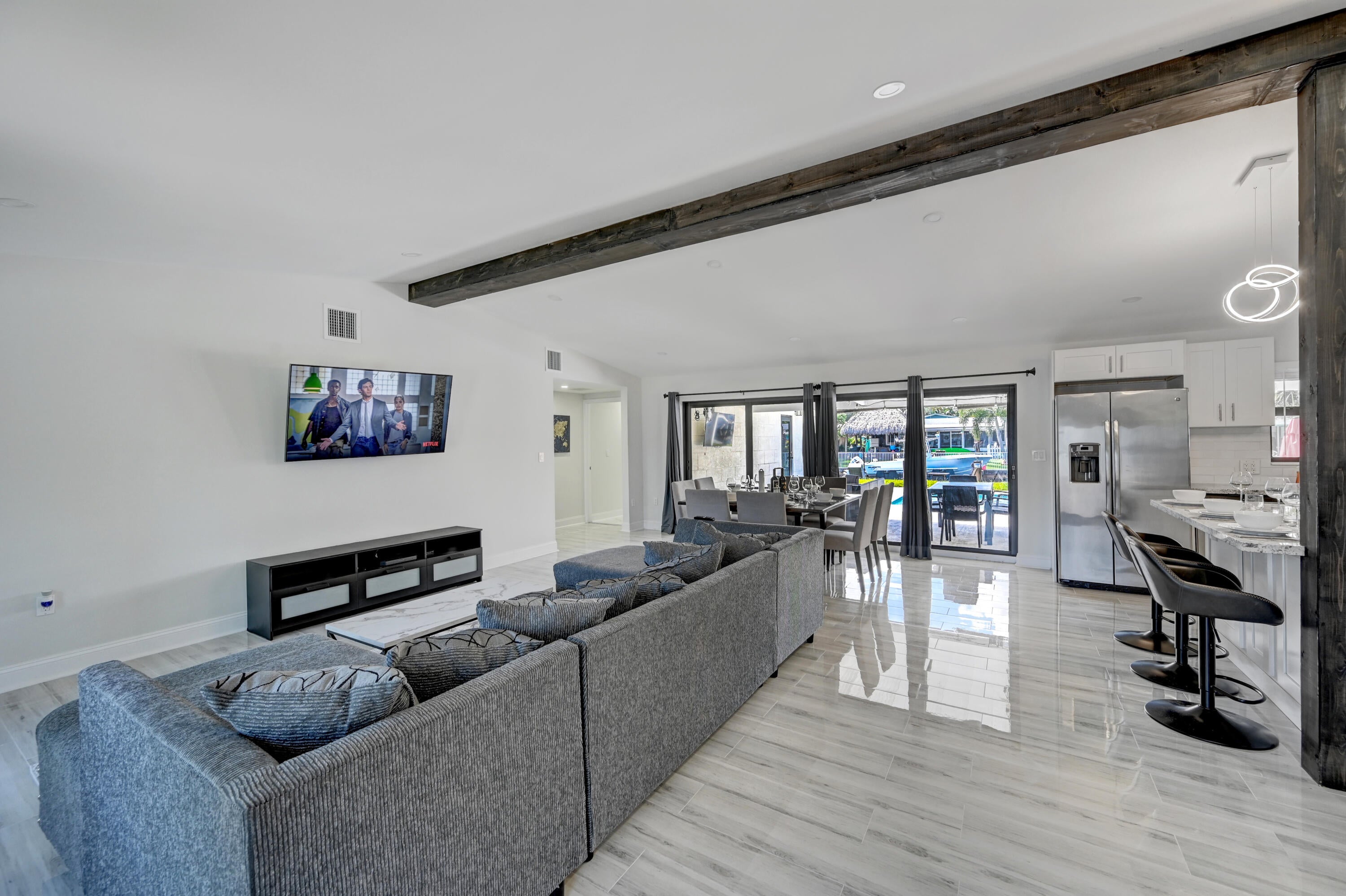 2507 BIMINI Lane