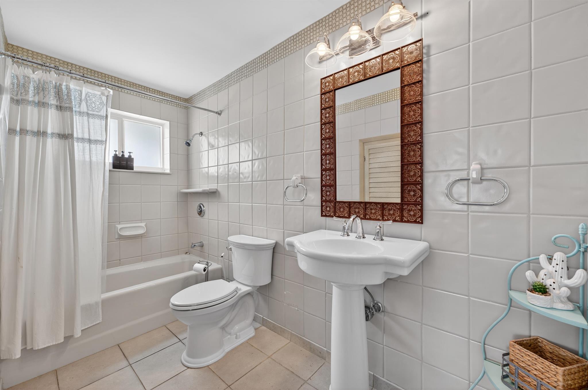 CYPRESS LAKE ESTATES - Residential Lease