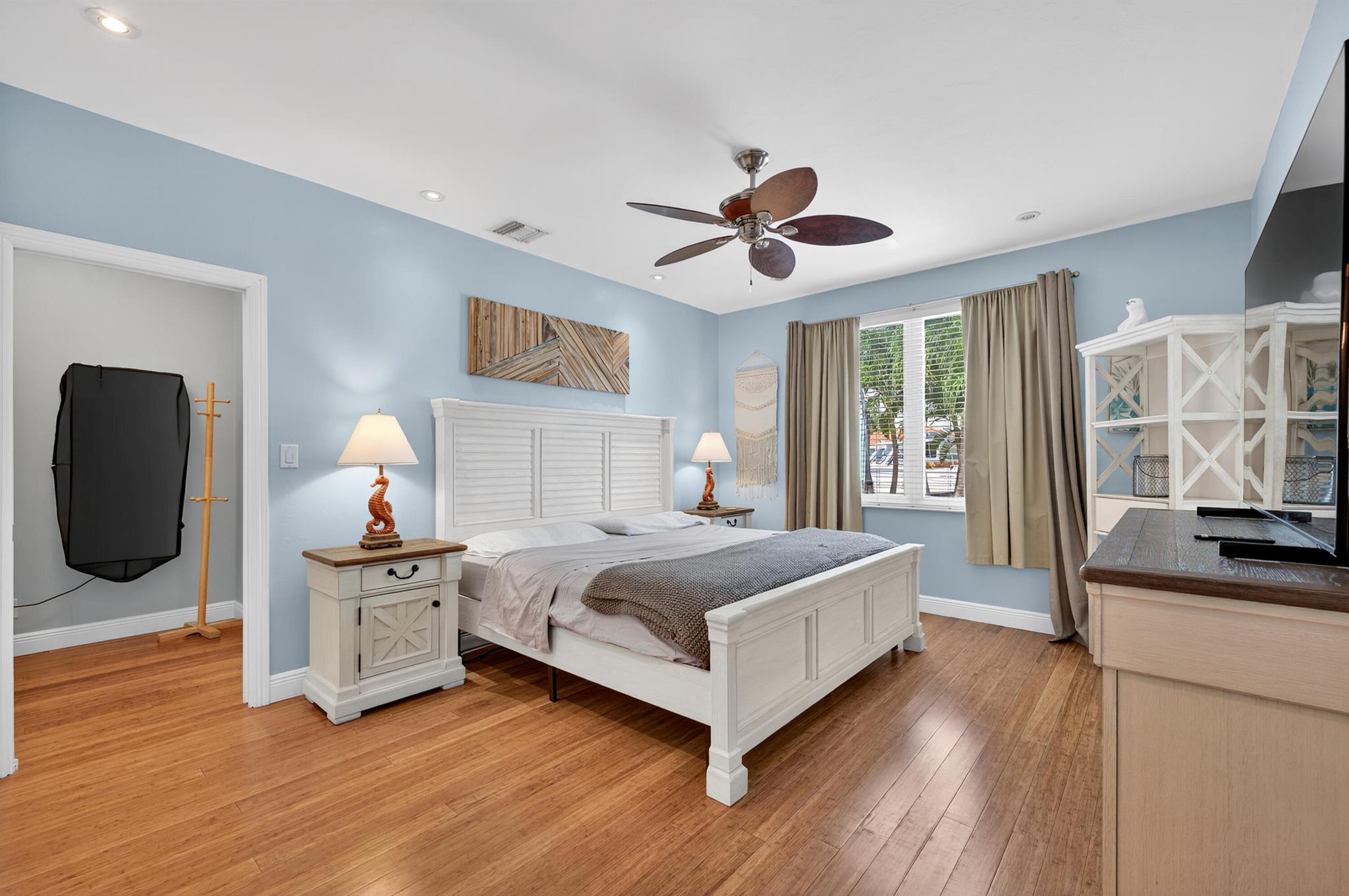 CYPRESS LAKE ESTATES - Residential Lease