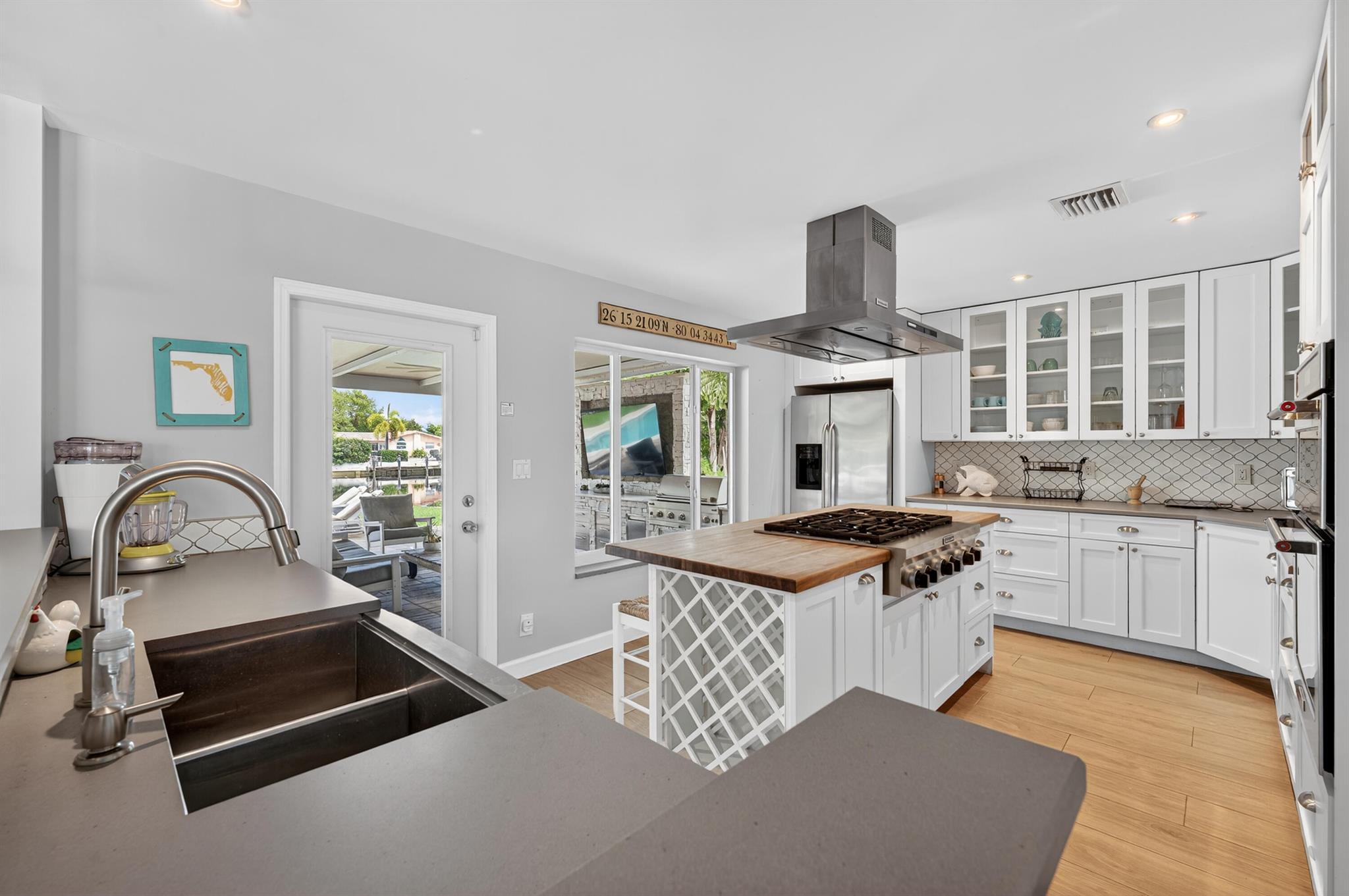 CYPRESS LAKE ESTATES - Residential Lease