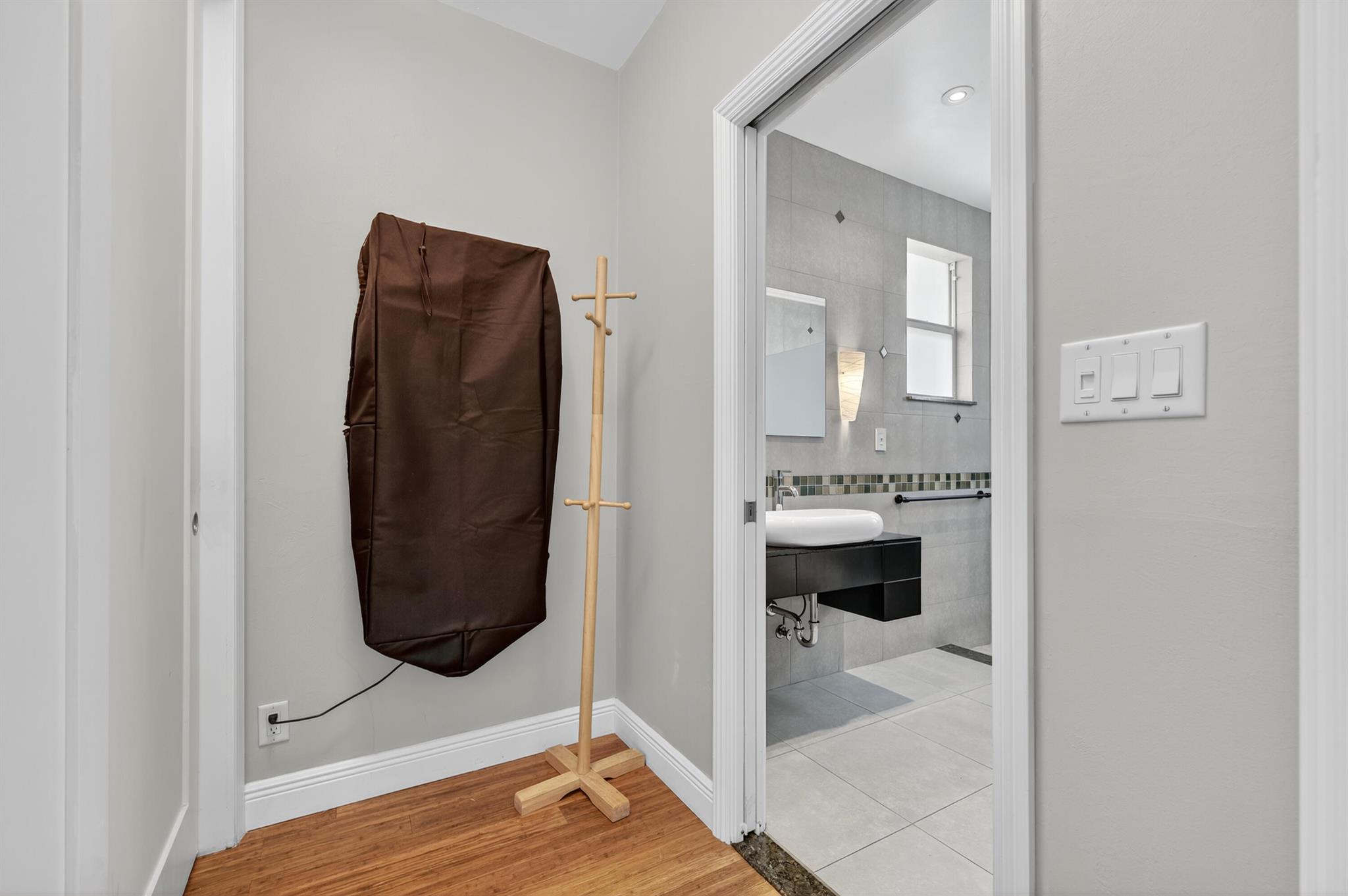 CYPRESS LAKE ESTATES - Residential Lease