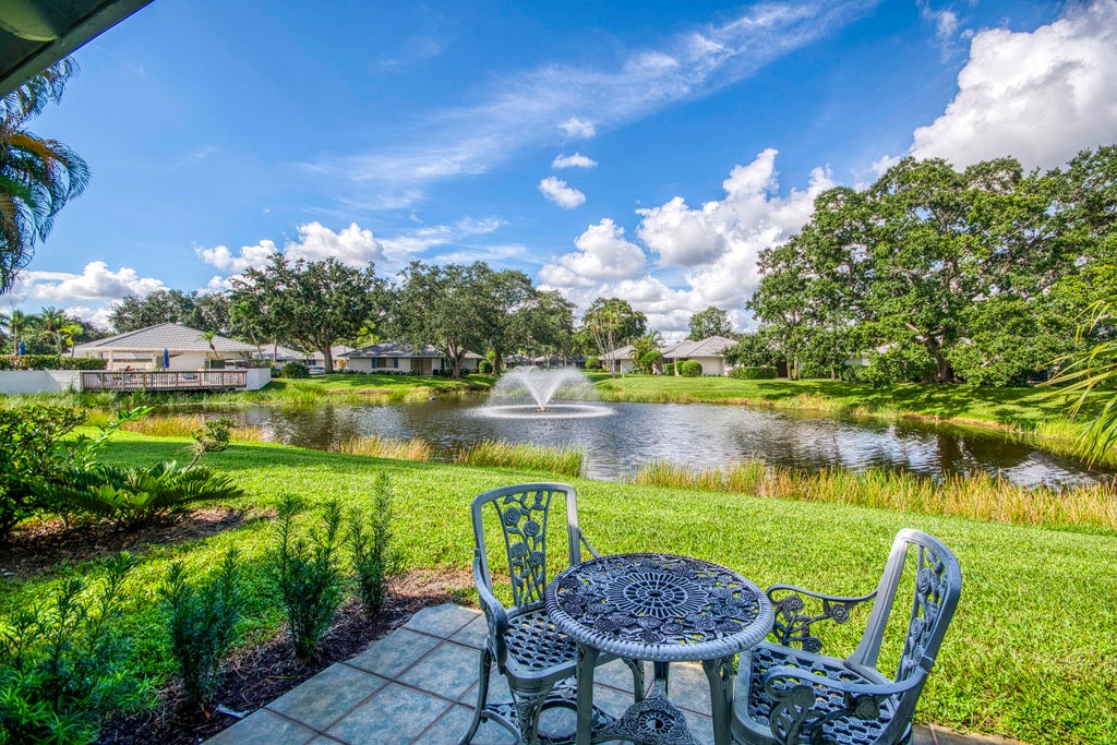 Photo of 208 Club Drive, Palm Beach Gardens, FL 33418 (MLS # B26083605)