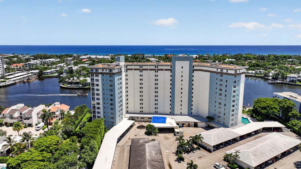 Photo of 555 SE 6TH Avenue #4F, Delray Beach, FL 33483 (MLS # B26063136)