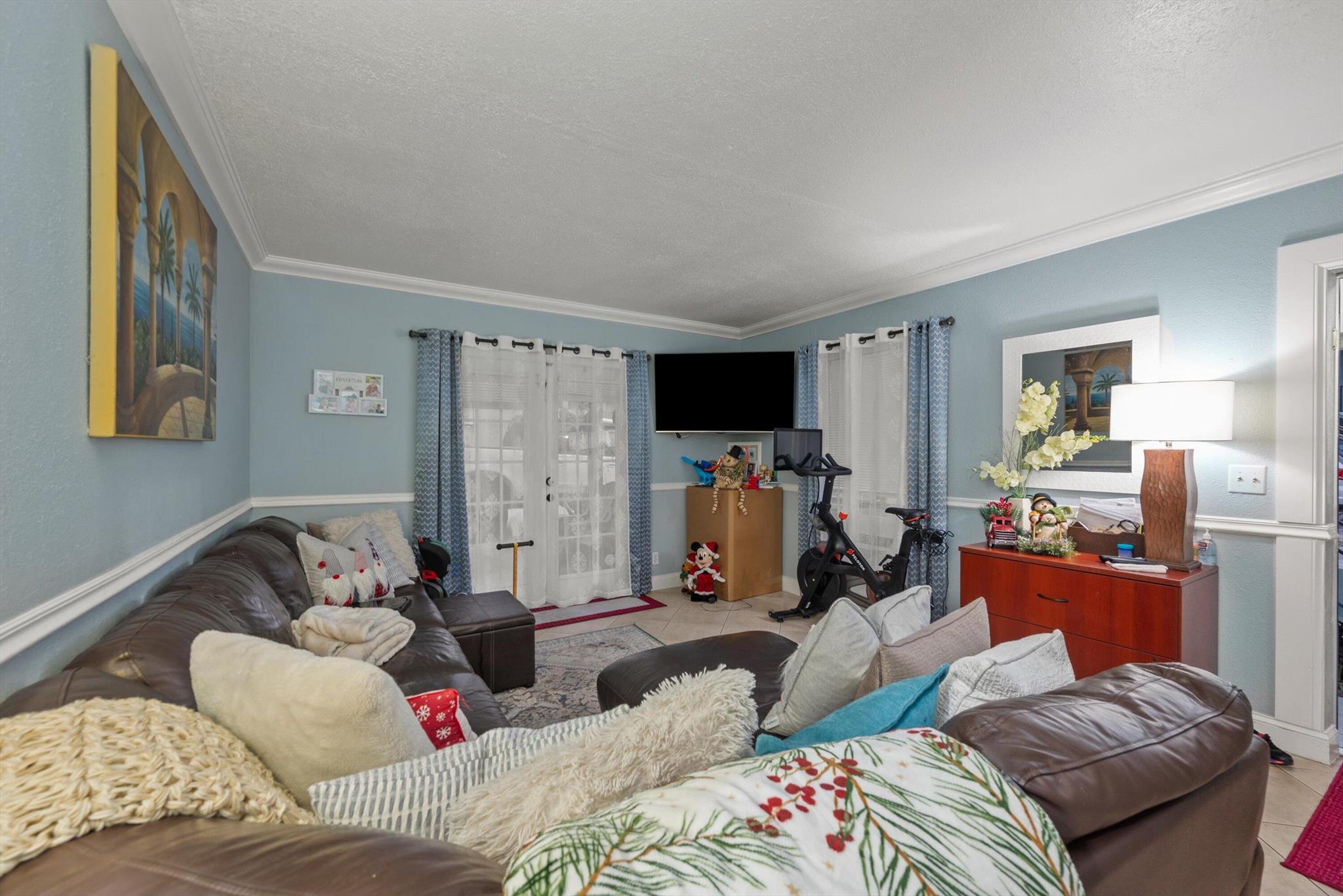 ENCLAVE AT CROWN PARK CON - Residential