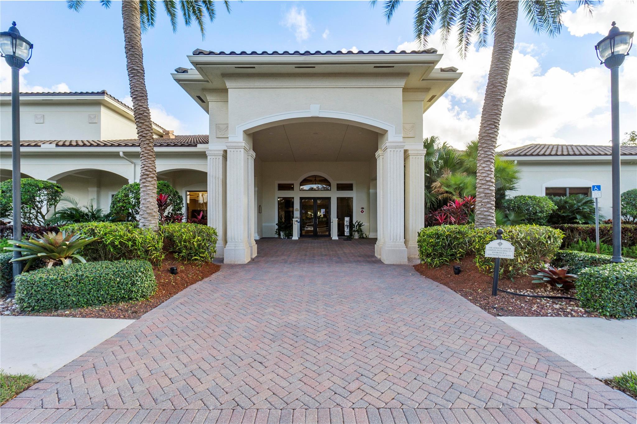 Valencia Shores 03 - Residential