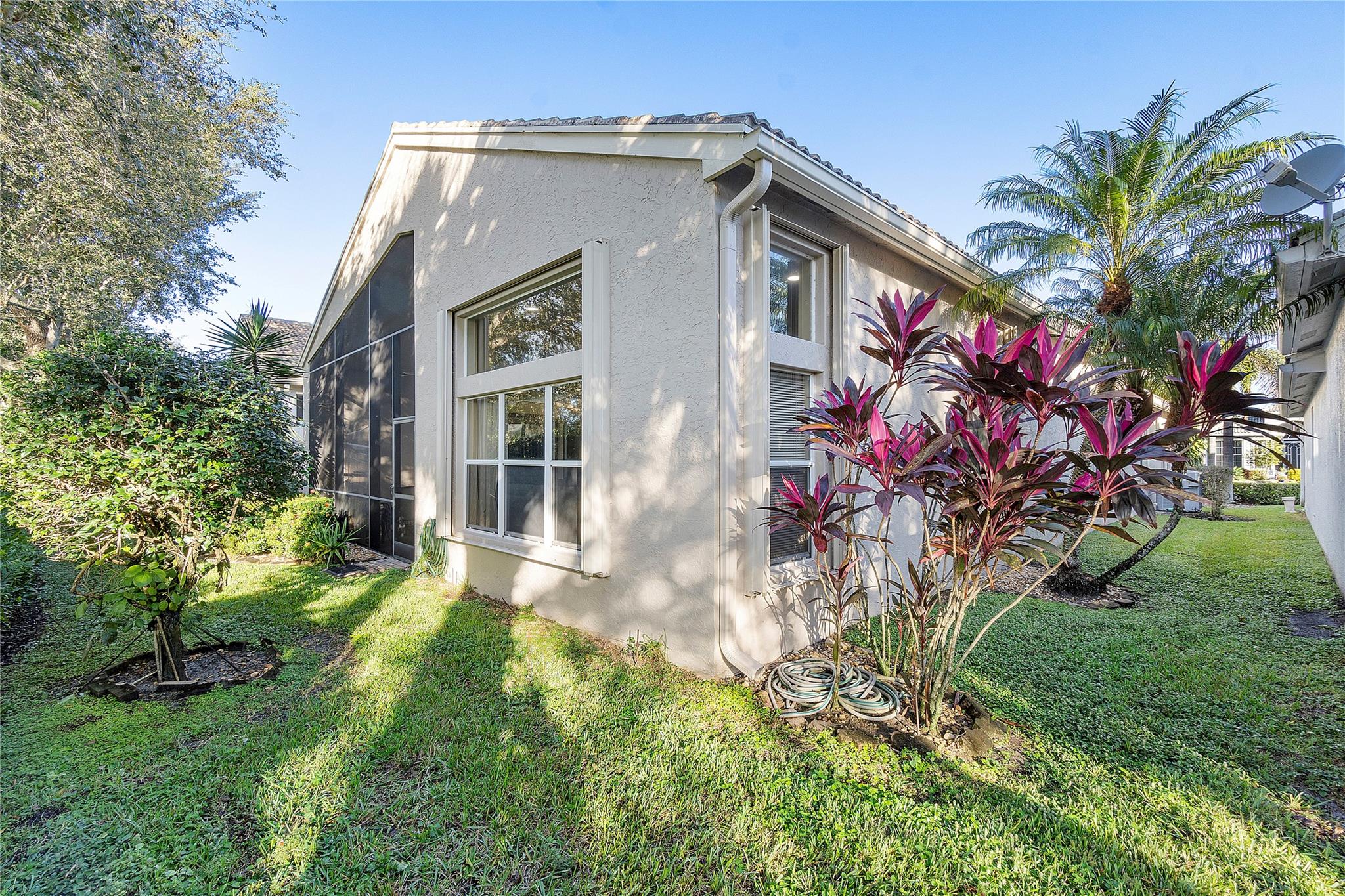 Valencia Shores 03 - Residential