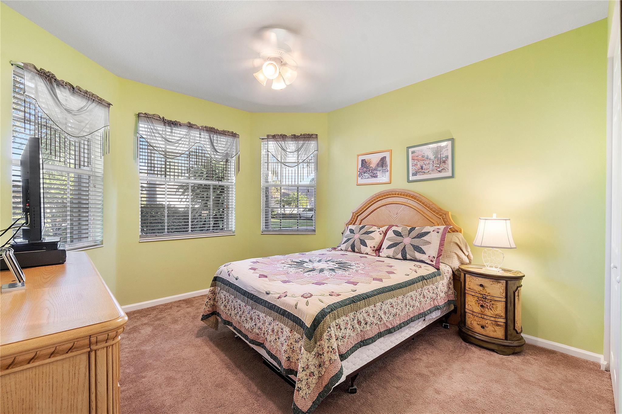 Valencia Shores 03 - Residential