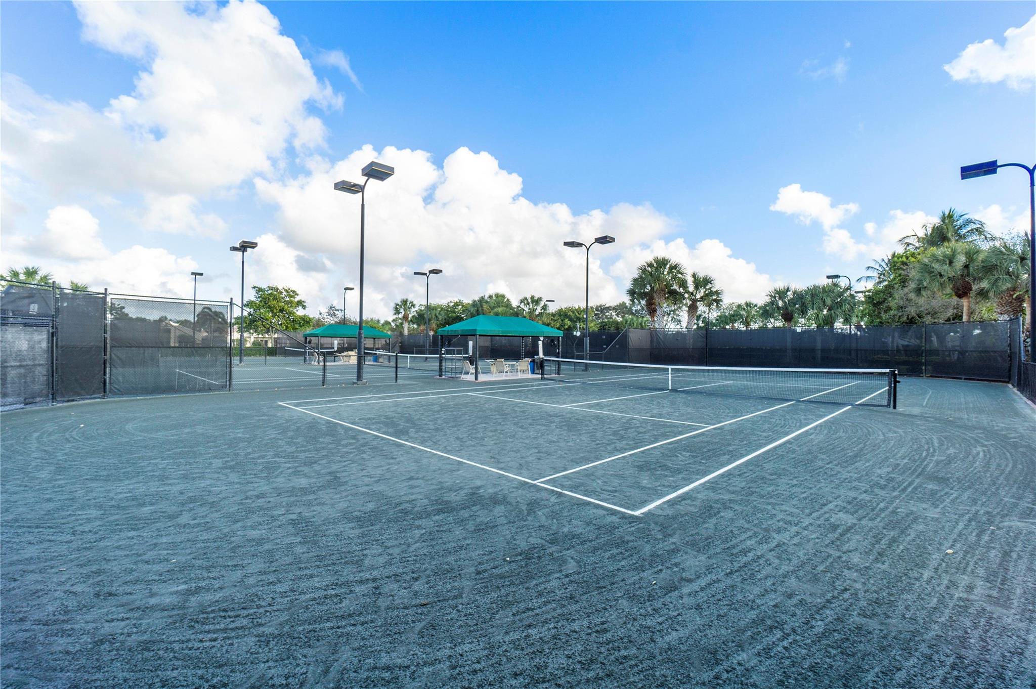 Valencia Shores 03 - Residential