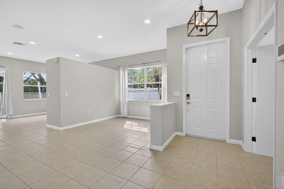 MADISON GREEN 1 PAR B - Residential Lease