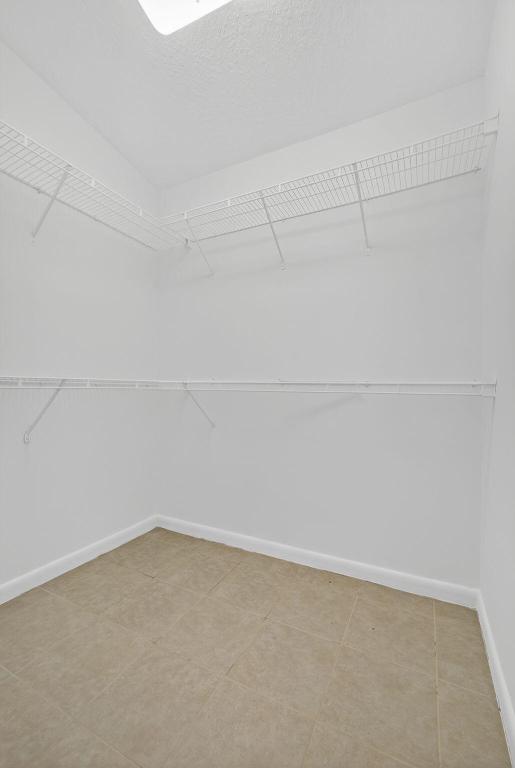 MADISON GREEN 1 PAR B - Residential Lease