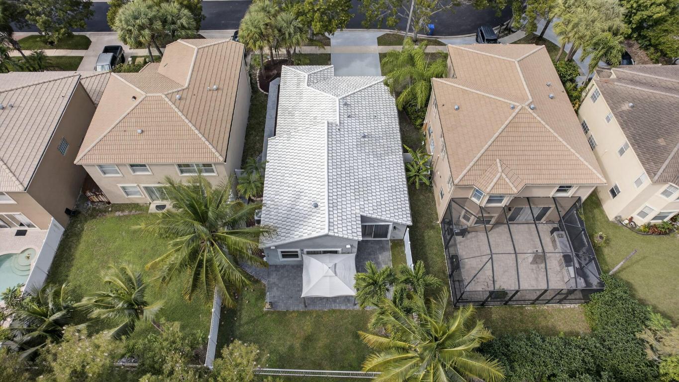 MADISON GREEN 1 PAR B - Residential Lease