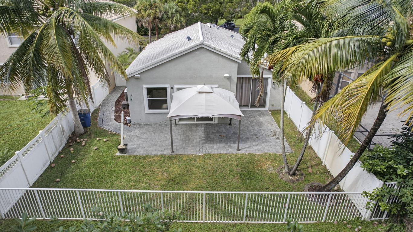 MADISON GREEN 1 PAR B - Residential Lease