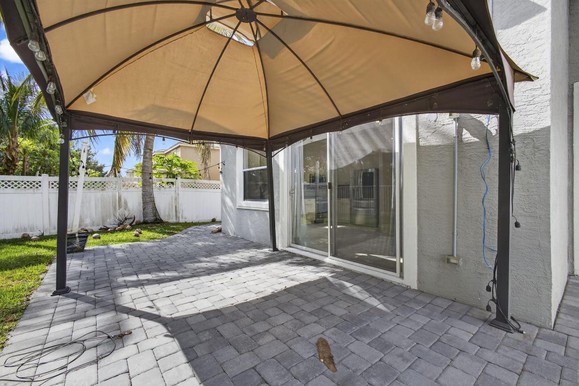 MADISON GREEN 1 PAR B - Residential Lease