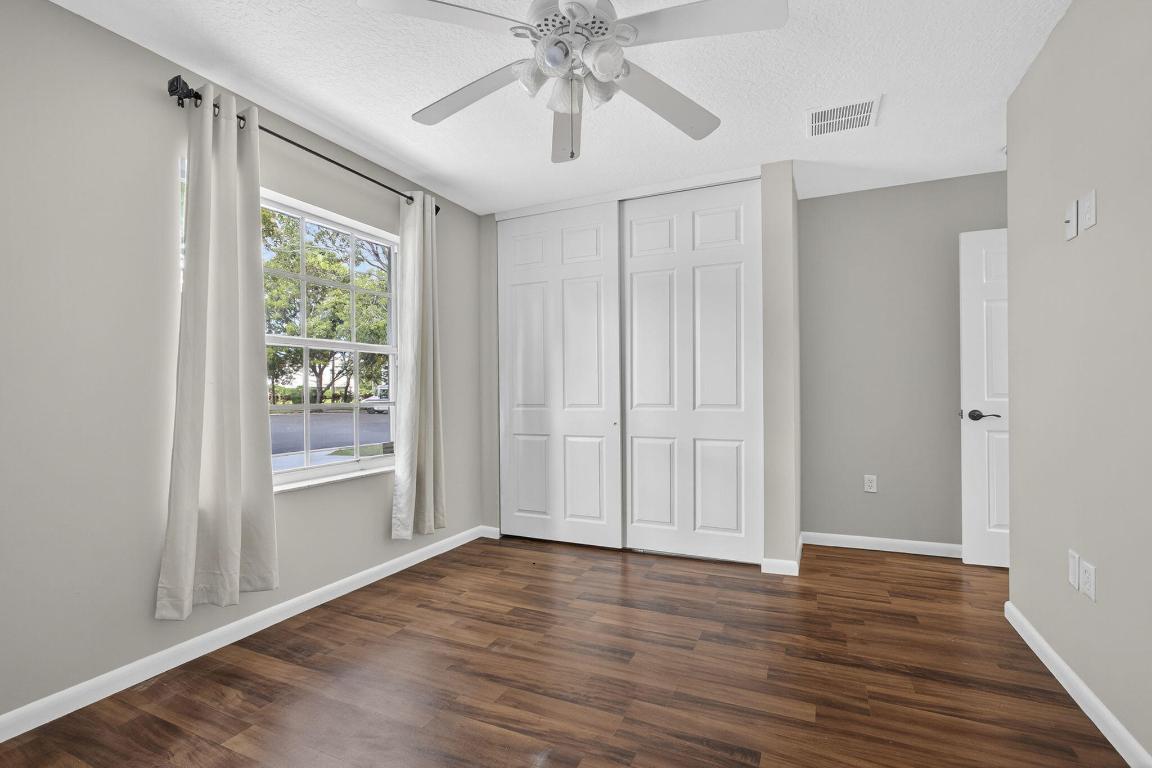 MADISON GREEN 1 PAR B - Residential Lease