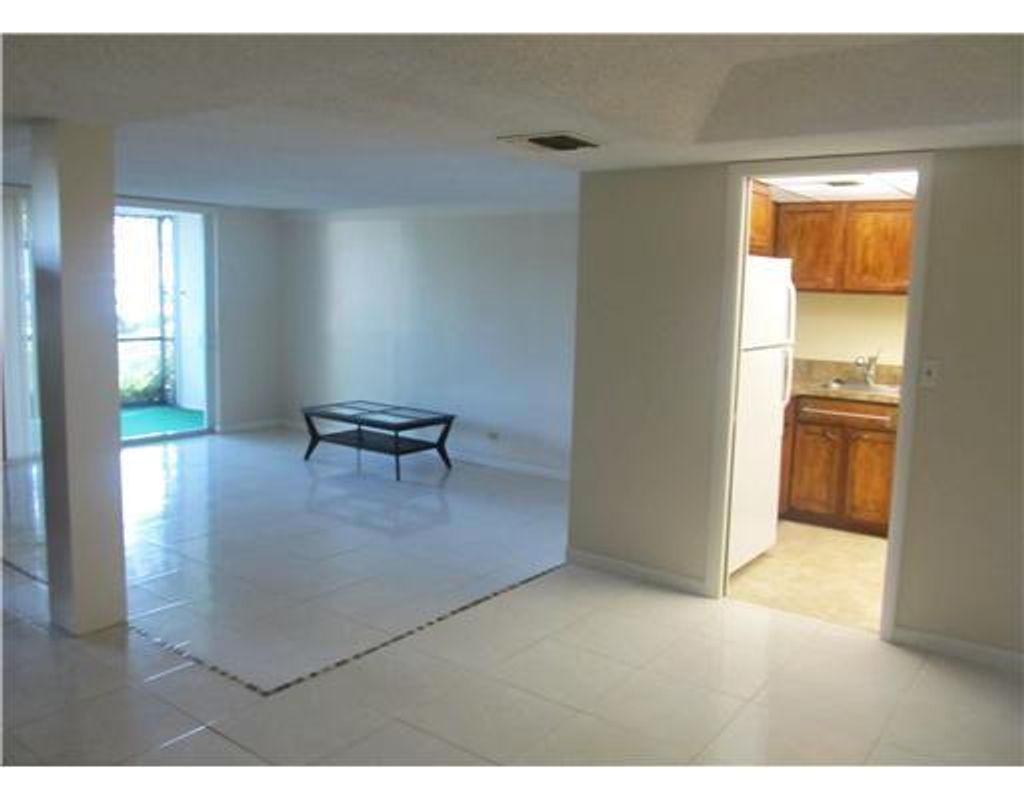 Photo of 3710 Inverrary Dr #1U, Lauderhill, FL 33319 (MLS # F10225591)