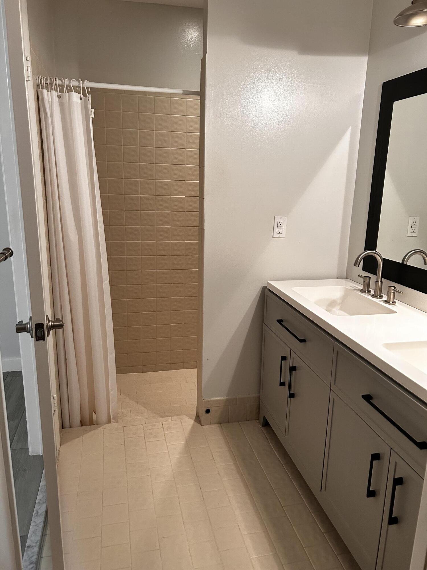 MEADOWS 300 1 - Residential
