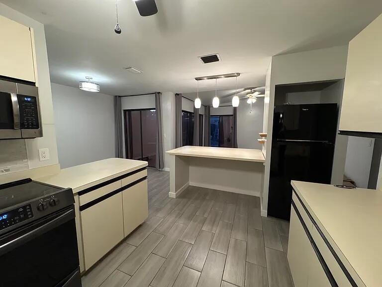 MEADOWS 300 1 - Residential
