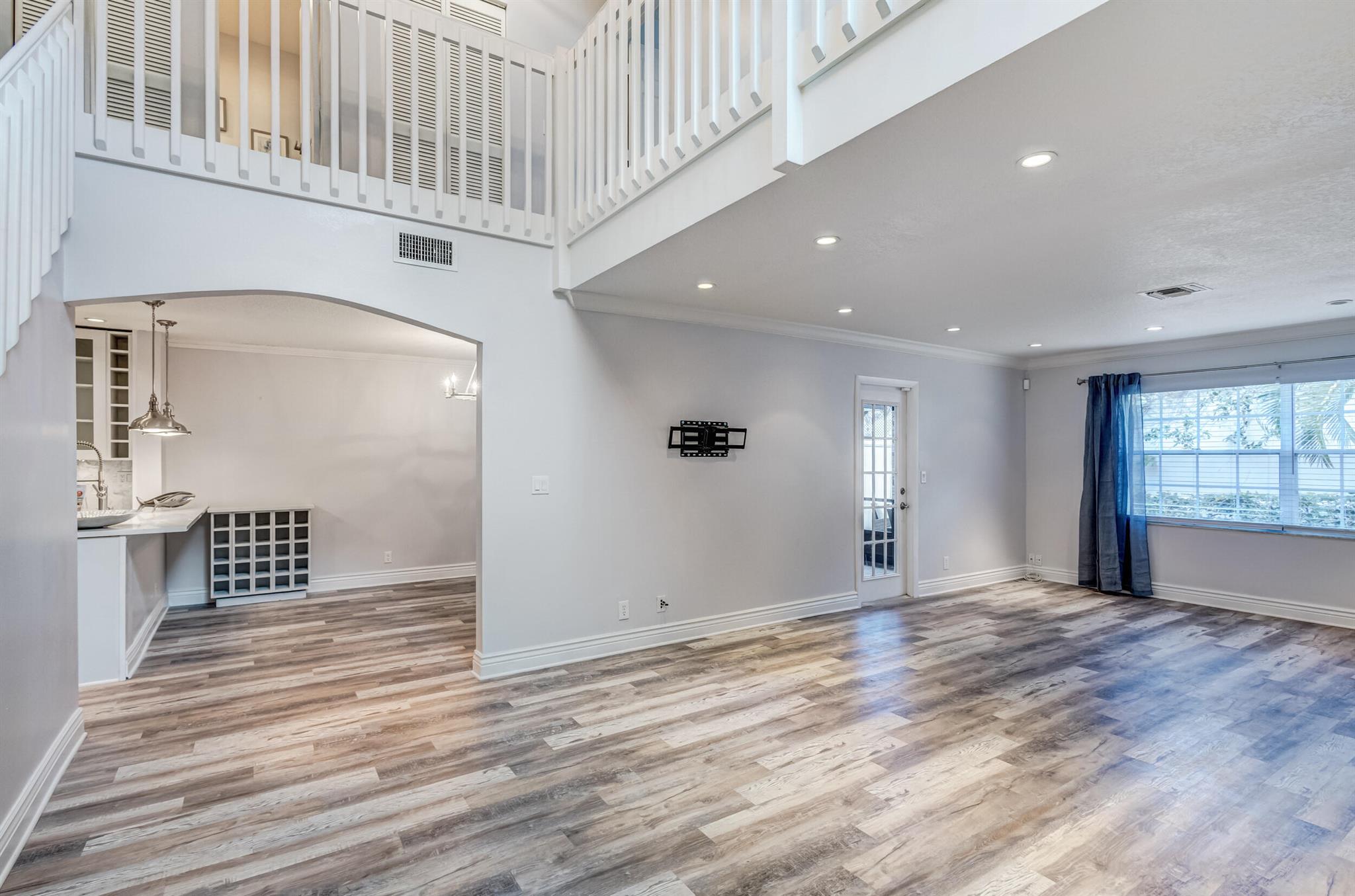 VILLAS OF OCEAN DUNES - Residential Lease