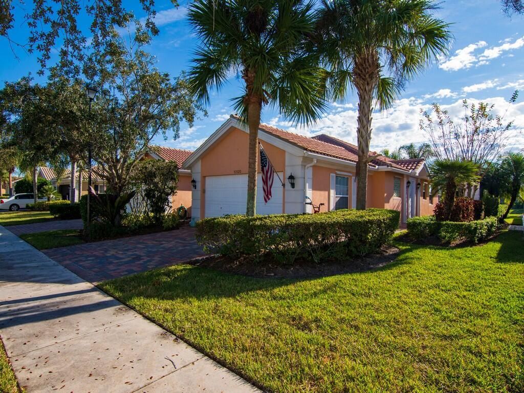 Photo of 10520 SW Stratton Drive, Port Saint Lucie, FL 34987 (MLS # R10768562)