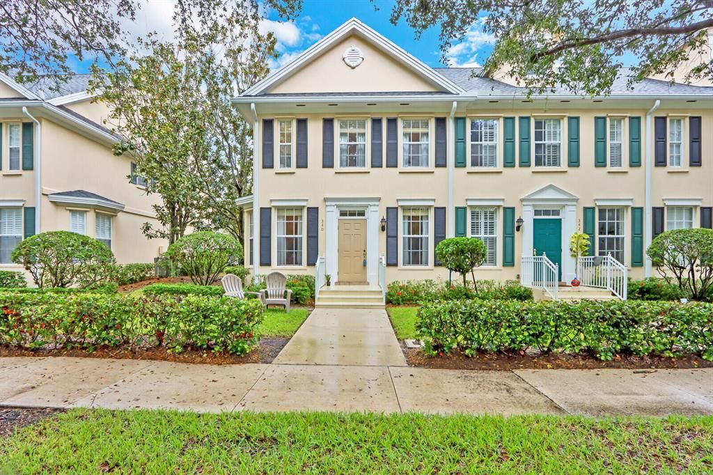 Photo of 340 Jacaranda Drive, Jupiter, FL 33458 (MLS # R10832025)