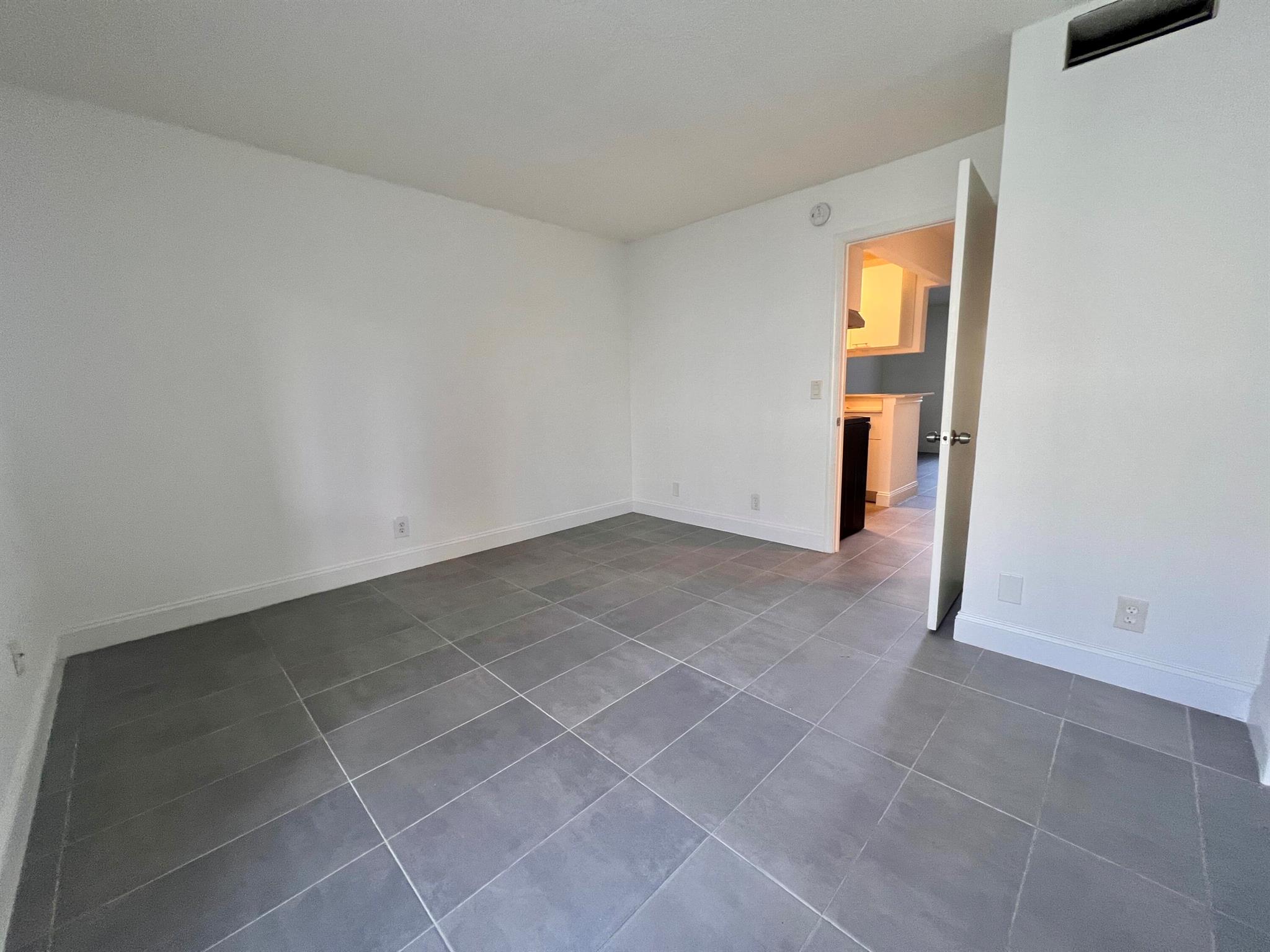 CROSS CREEK CONDO - Residential Lease