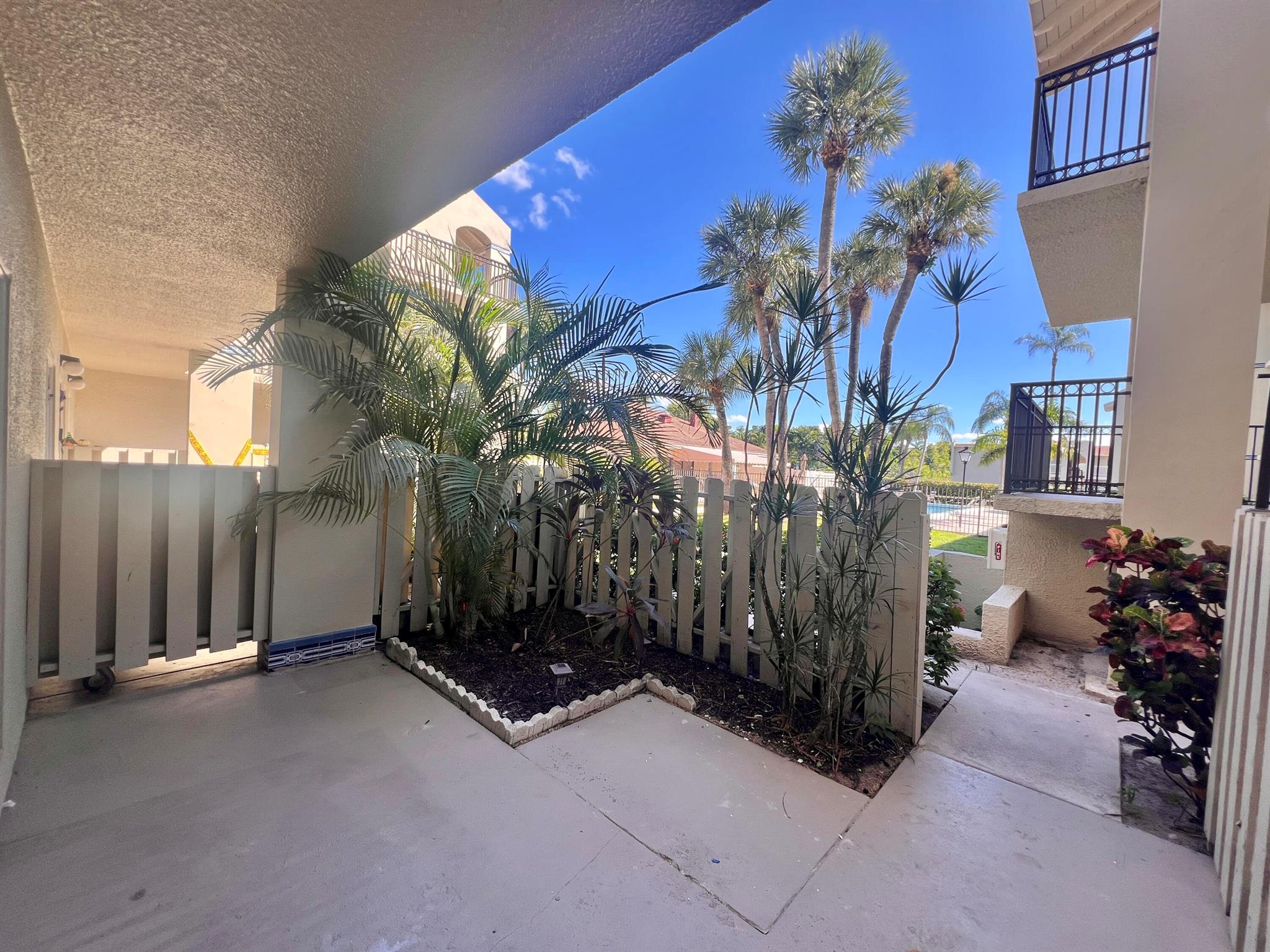 CROSS CREEK CONDO - Residential Lease