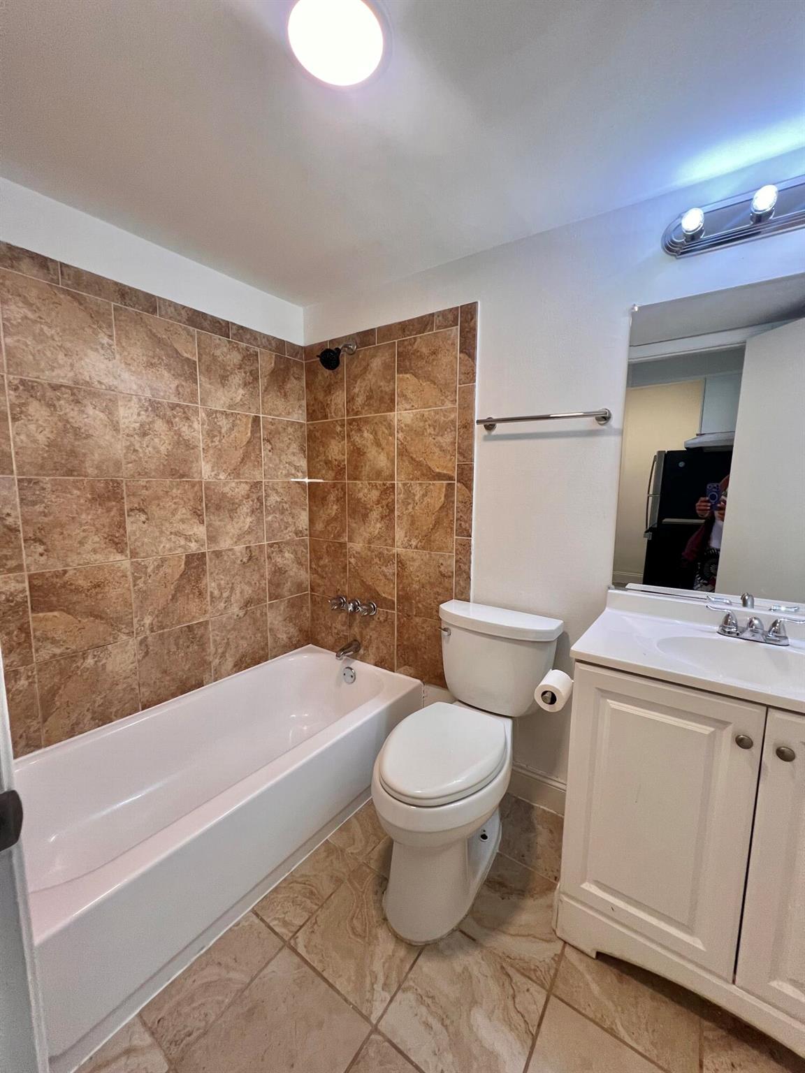 CROSS CREEK CONDO - Residential Lease