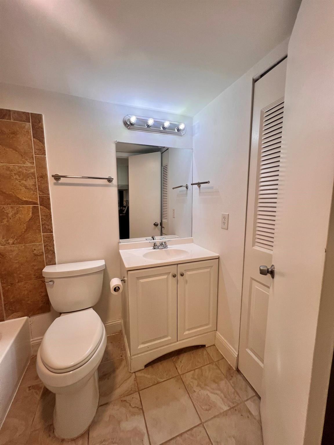 CROSS CREEK CONDO - Residential Lease