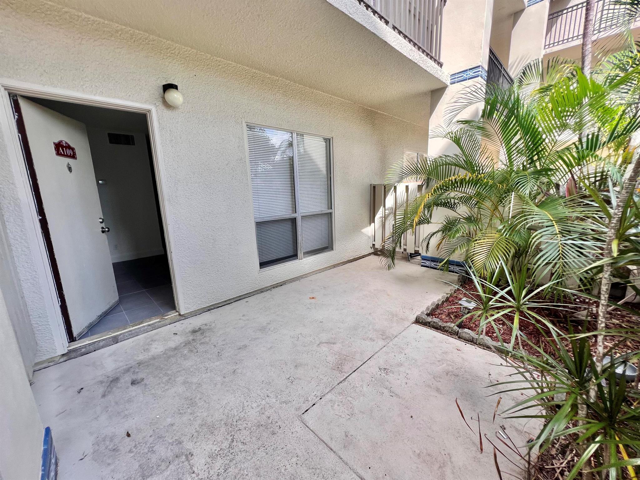 CROSS CREEK CONDO - Residential Lease