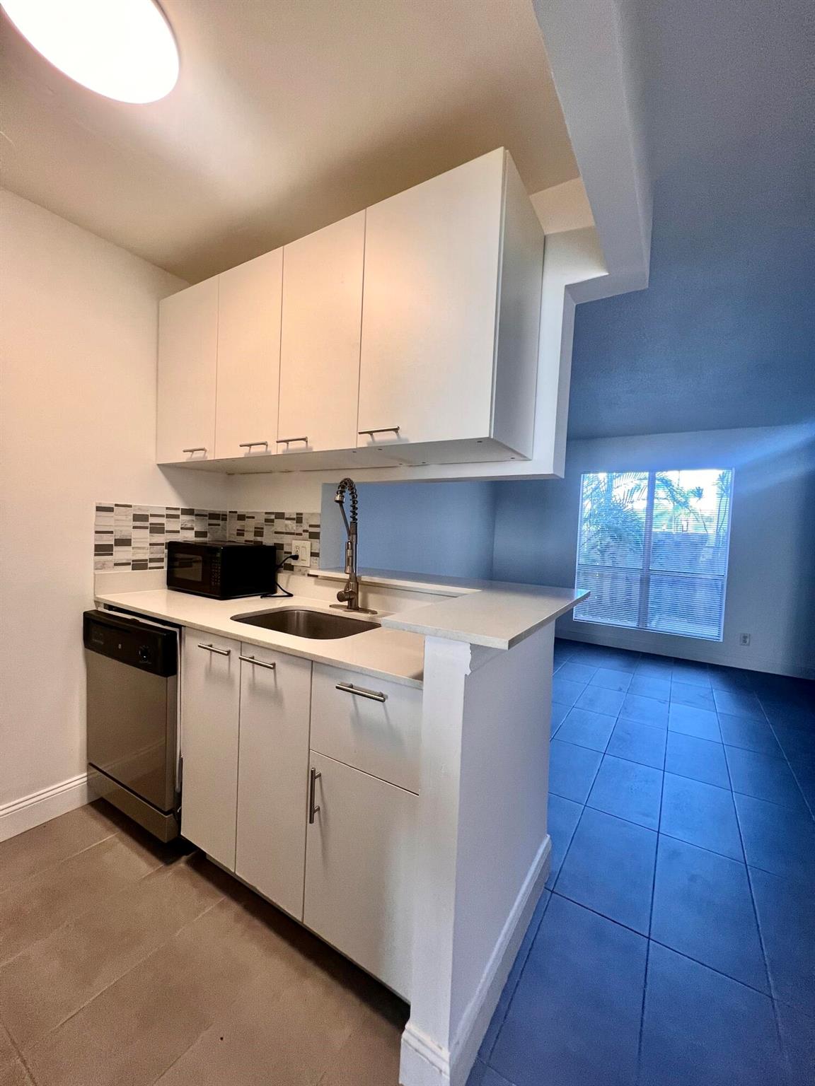 CROSS CREEK CONDO - Residential Lease