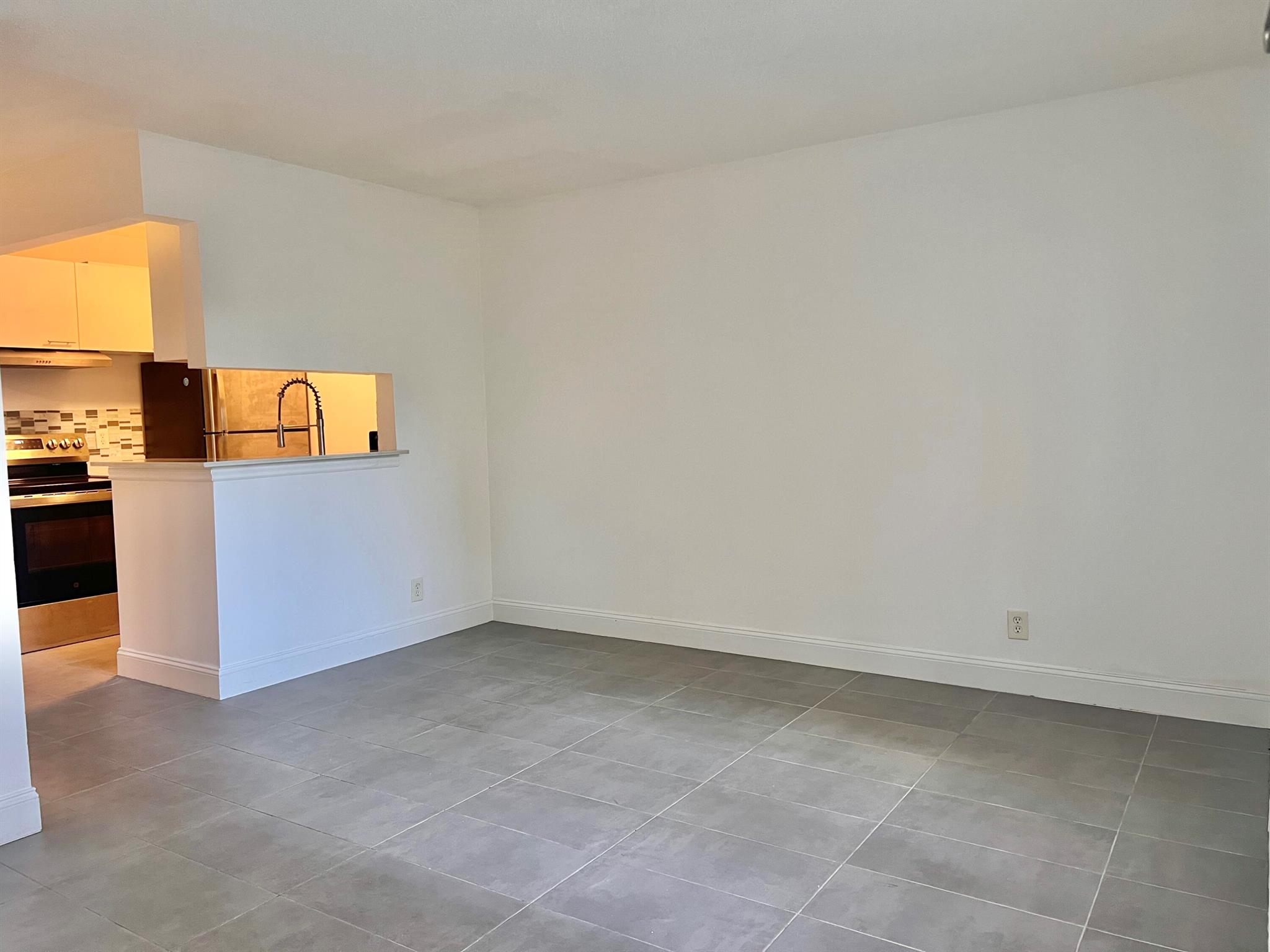 CROSS CREEK CONDO - Residential Lease