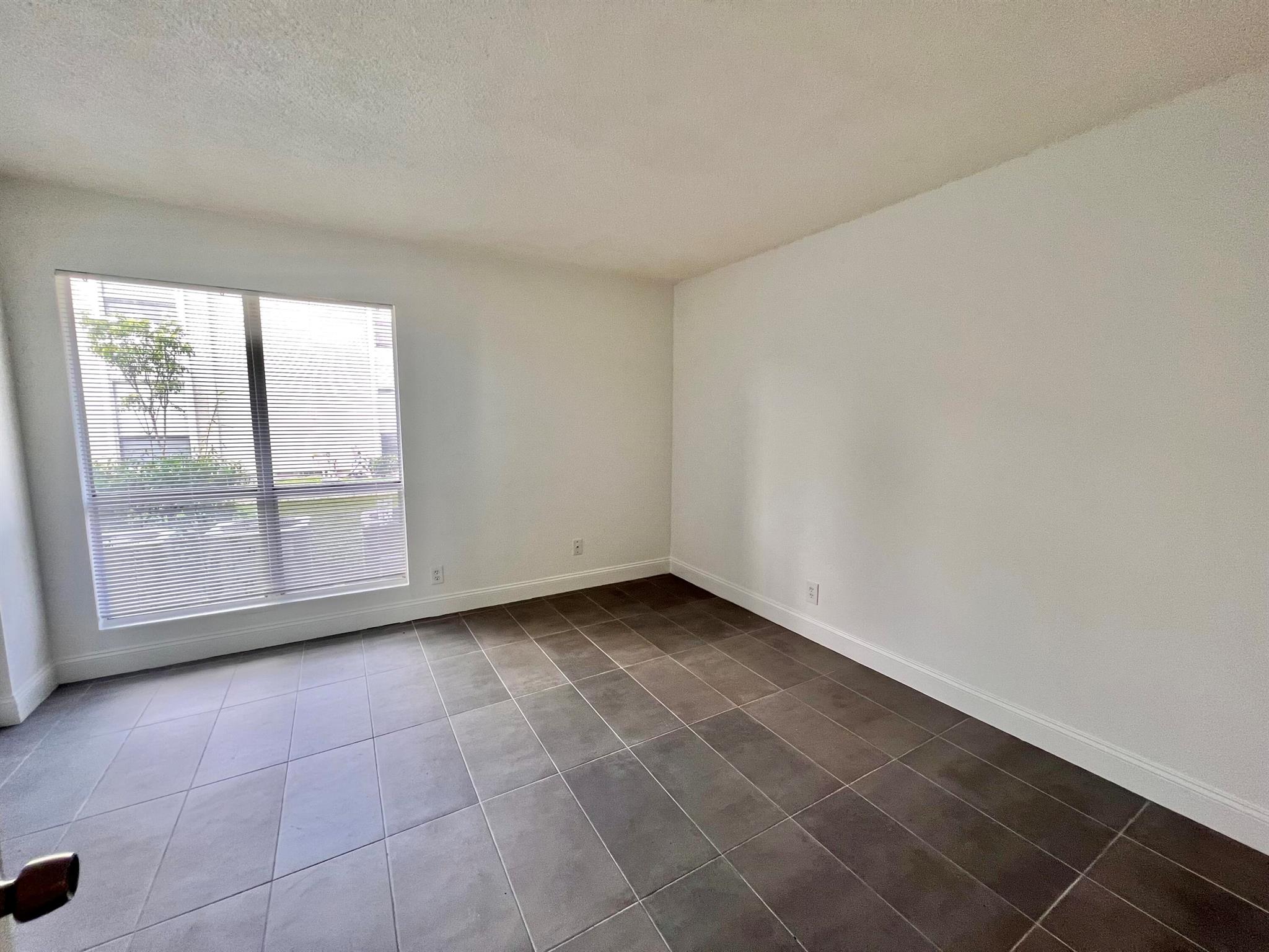 CROSS CREEK CONDO - Residential Lease