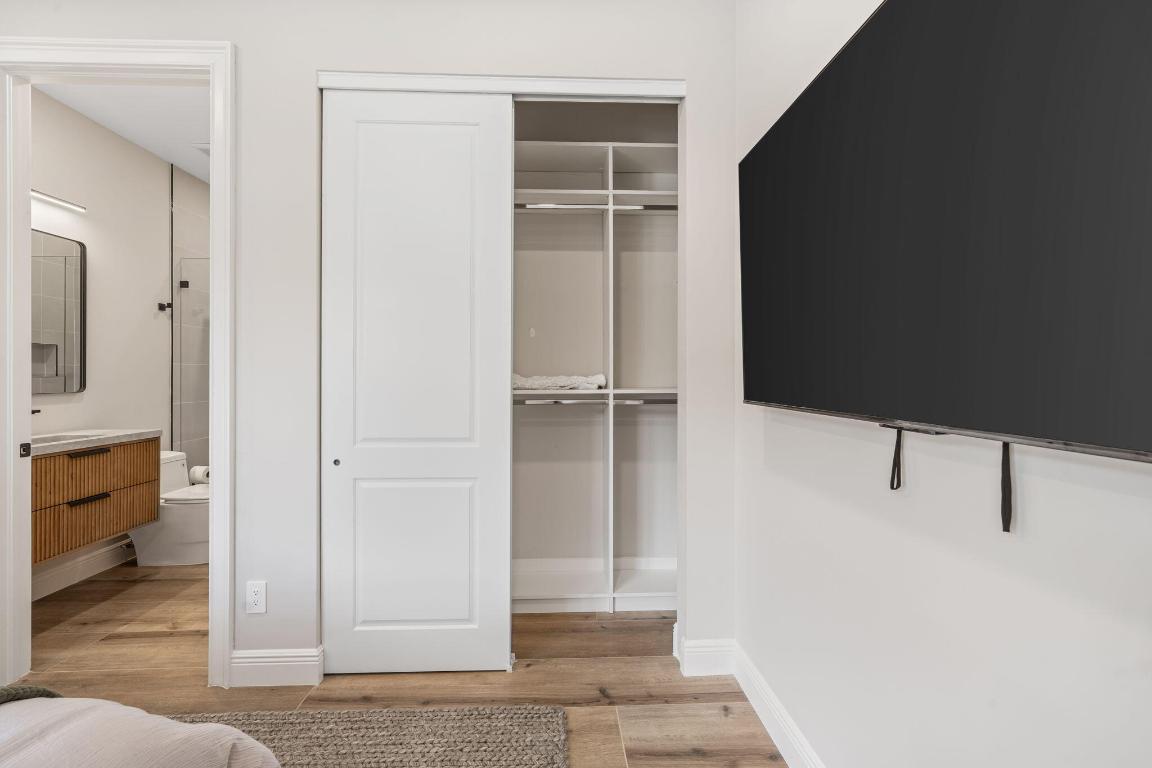 EAGLES LANDING OF P B POLO AND COUNTRY CLUB - Residential Lease