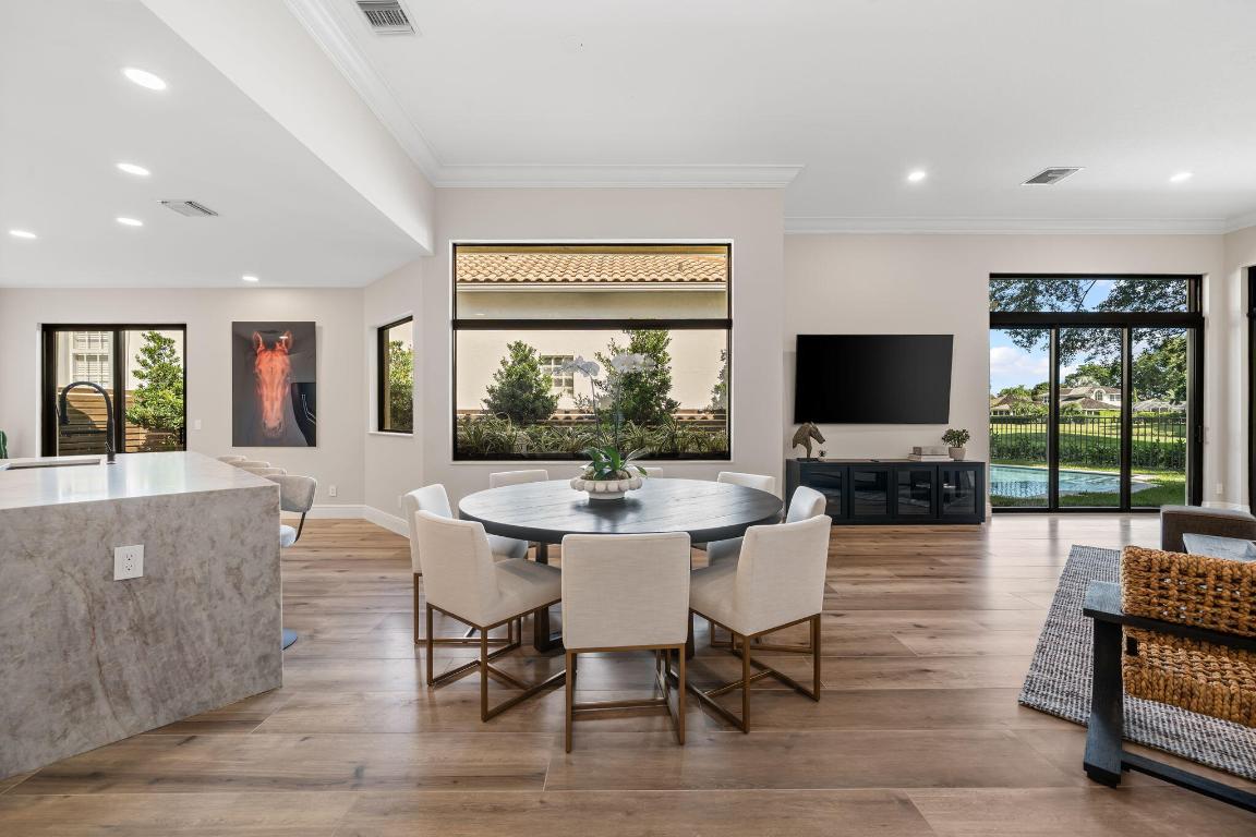 EAGLES LANDING OF P B POLO AND COUNTRY CLUB - Residential Lease