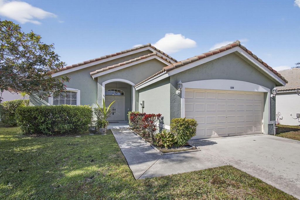 Photo of 890 Lake Wellington Drive, Wellington, FL 33414 (MLS # R11162734)