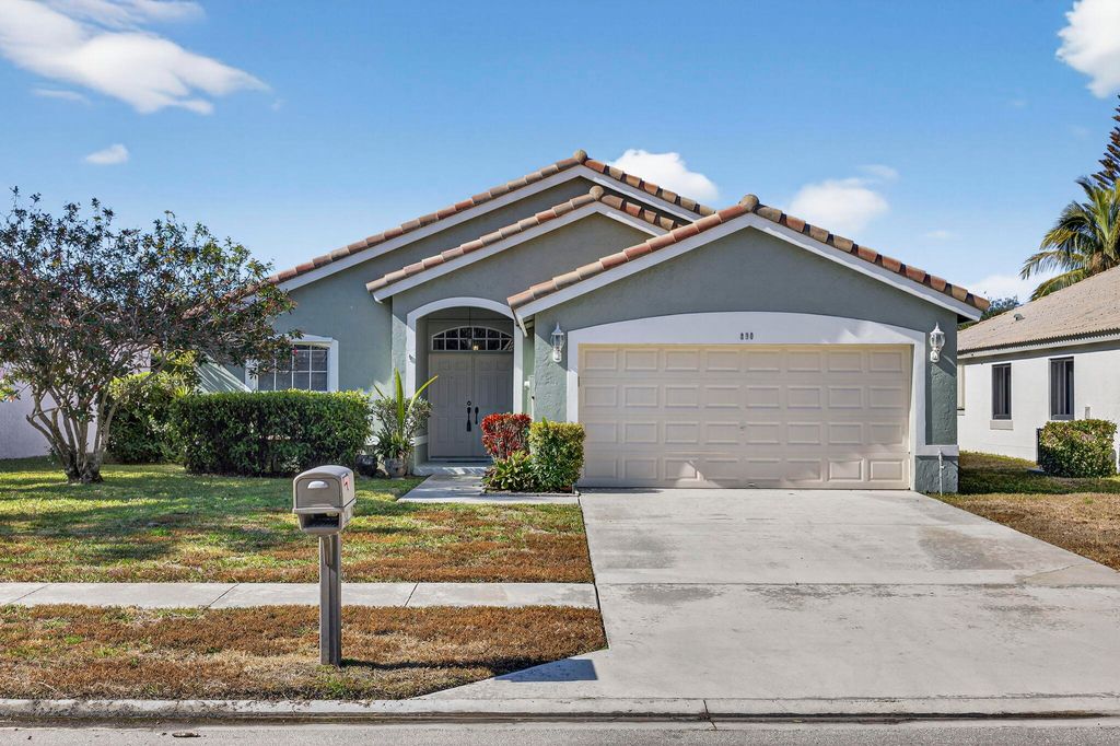 Photo of 890 Lake Wellington Drive, Wellington, FL 33414 (MLS # R11162734)