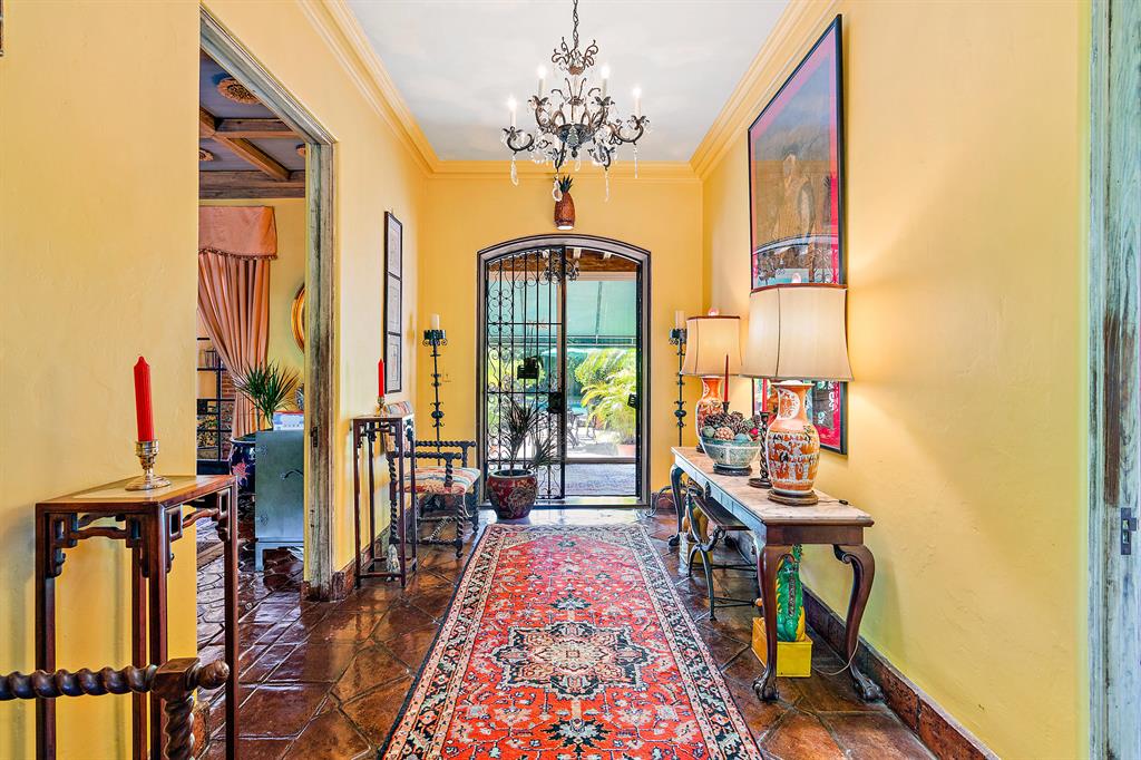 EL BRAVO PARK - Residential