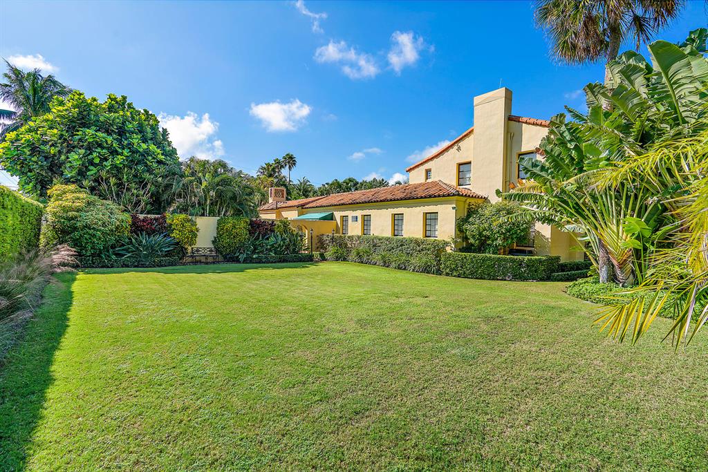 EL BRAVO PARK - Residential