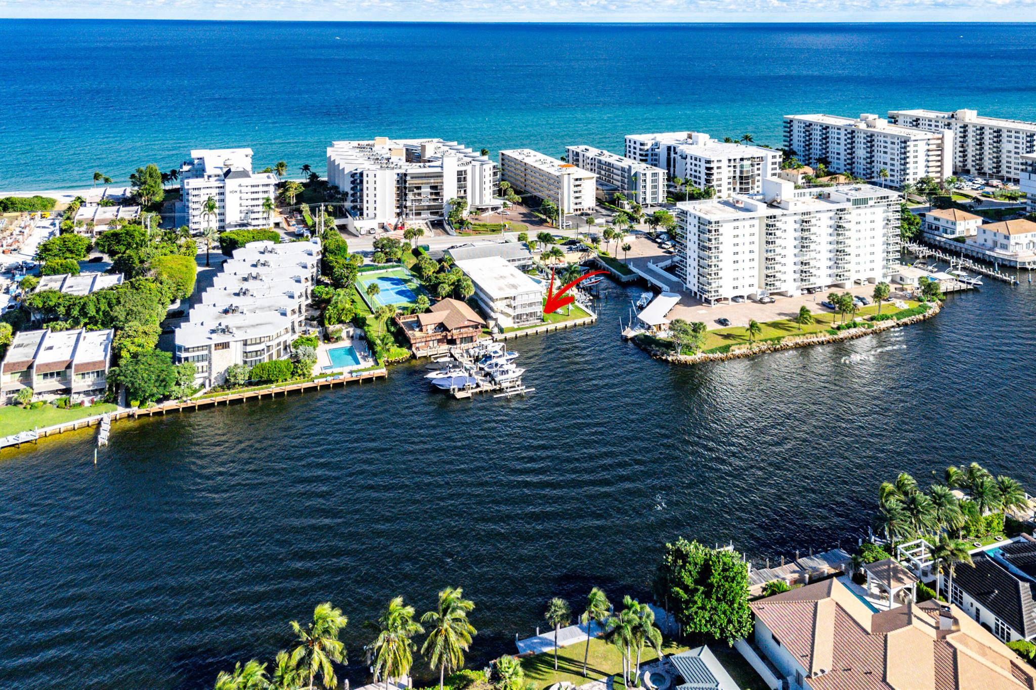 PIECES OEIGHT CONDOMINIUM - Residential Lease