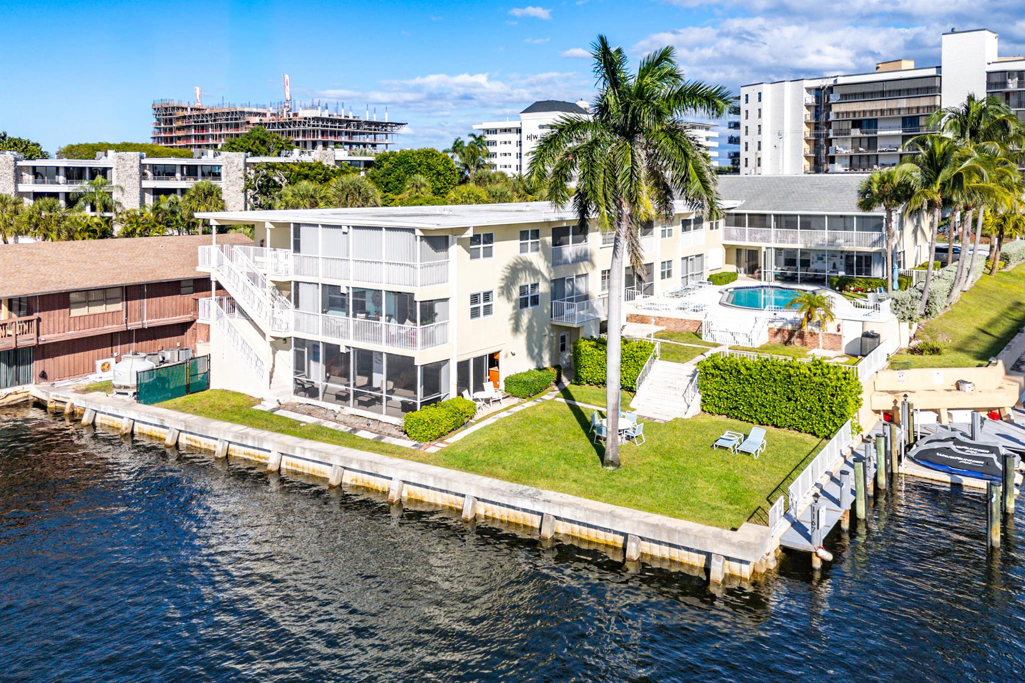 PIECES OEIGHT CONDOMINIUM - Residential Lease