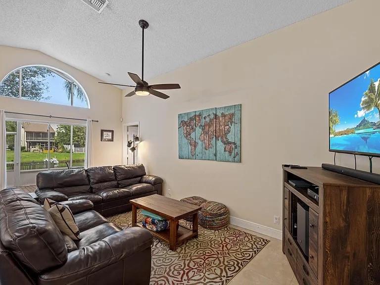 12119 Sunset Point Circle