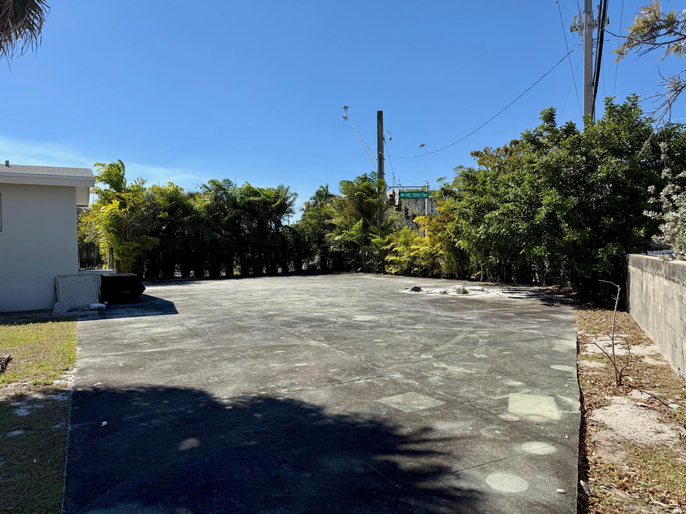 WHISEM UNIT B - Residential