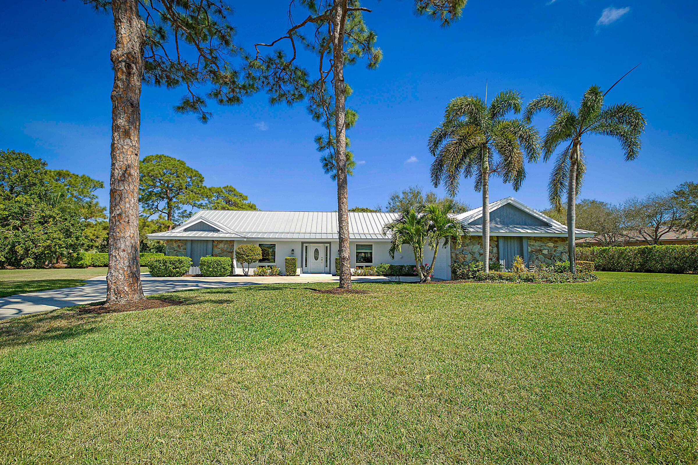 PGA NATIONAL GOLF CLUB ESTATES 2 - Residential