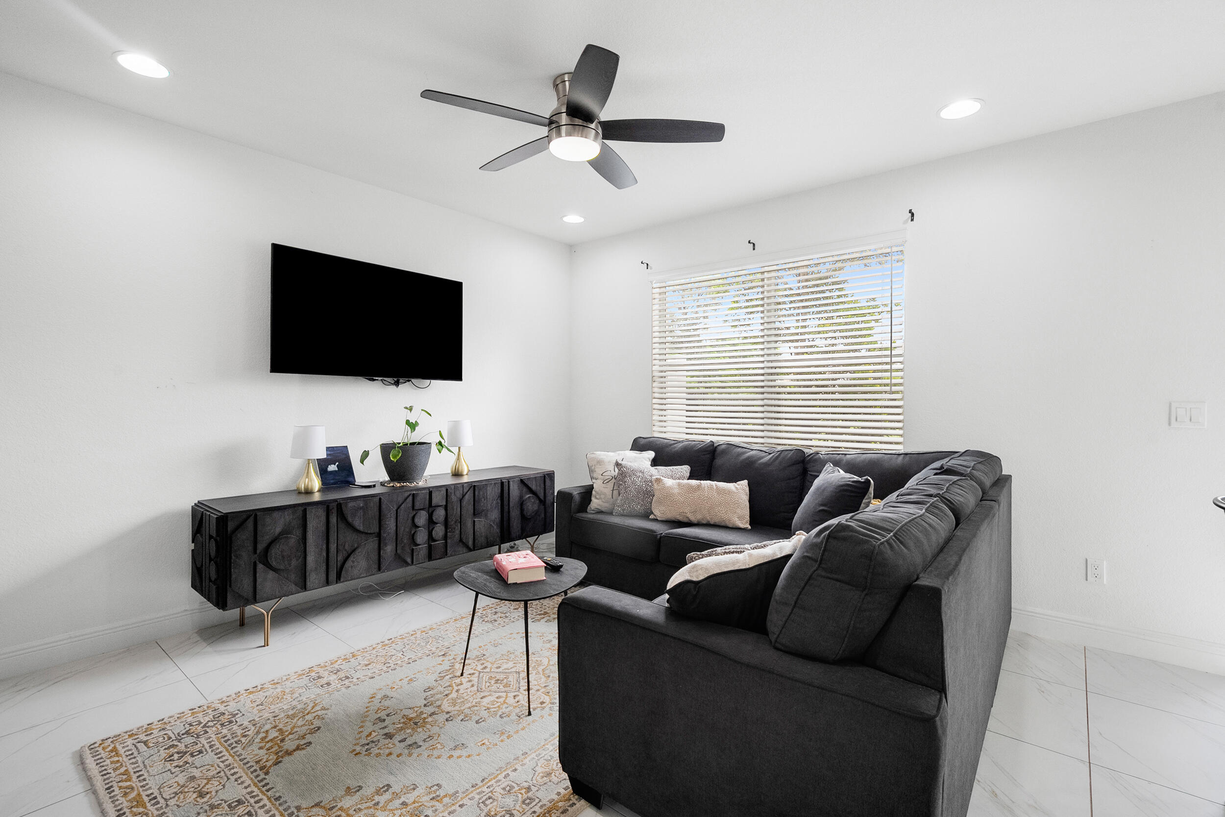 Vizcaya Falls - Residential