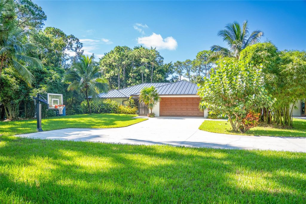 Photo of 11180 154th Road, Jupiter, FL 33478 (MLS # F10518667)