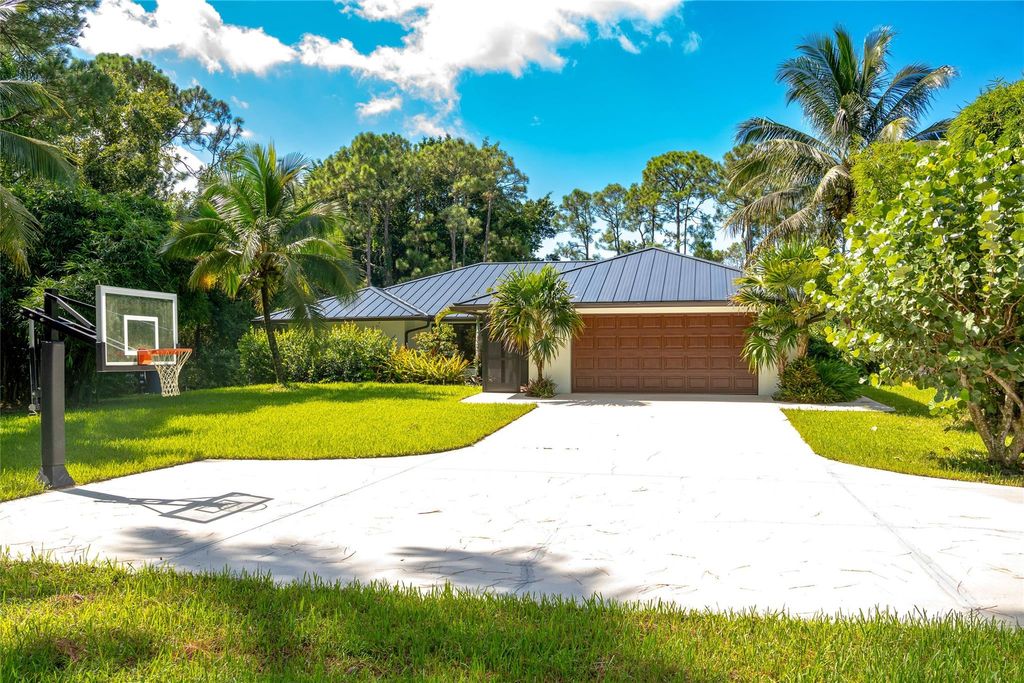 Photo of 11180 154th Road, Jupiter, FL 33478 (MLS # F10518667)