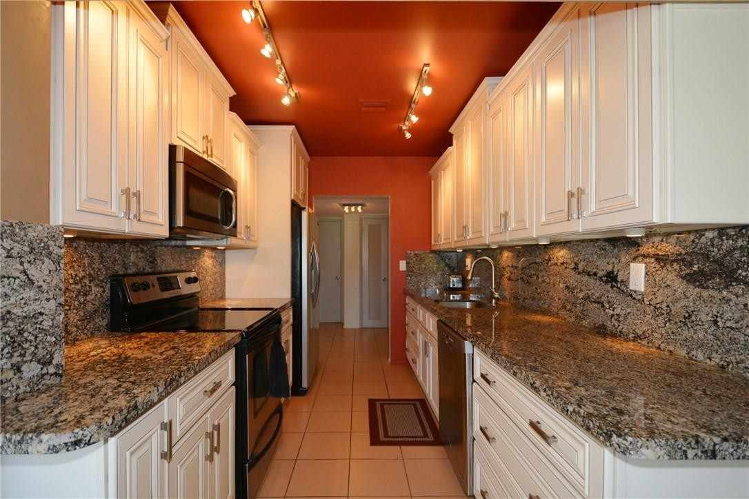 Woodlands Sec Six 67-40 B - Residential